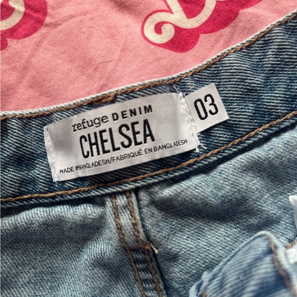 Refuge Denim High Waist Shorts - Picture 4 of 4